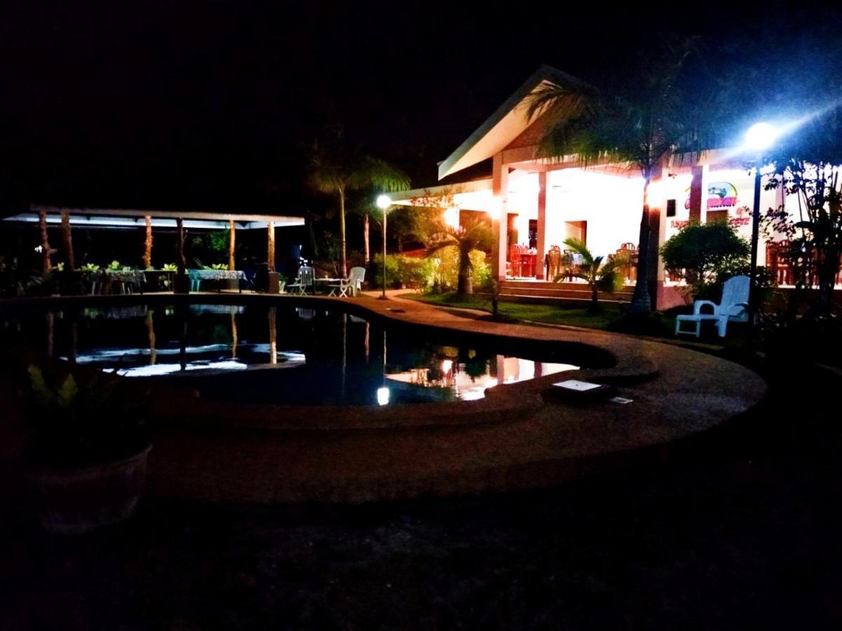Adayo Cove Resort Siquijor Extérieur photo